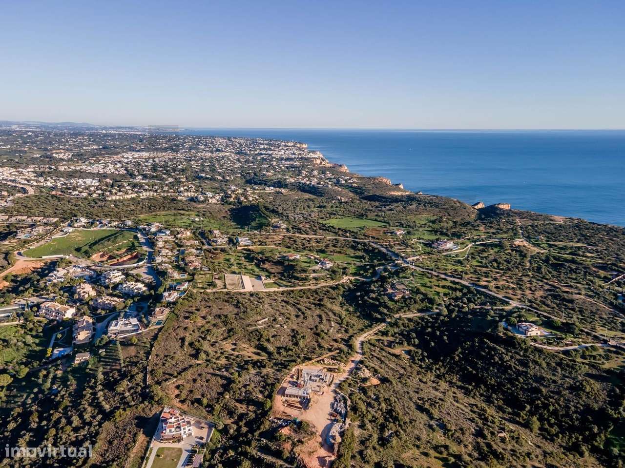 Terreno Exclusivo entre Ferragudo e Carvoeiro — Oportunidade de Invest - Grande imagem: 2/15