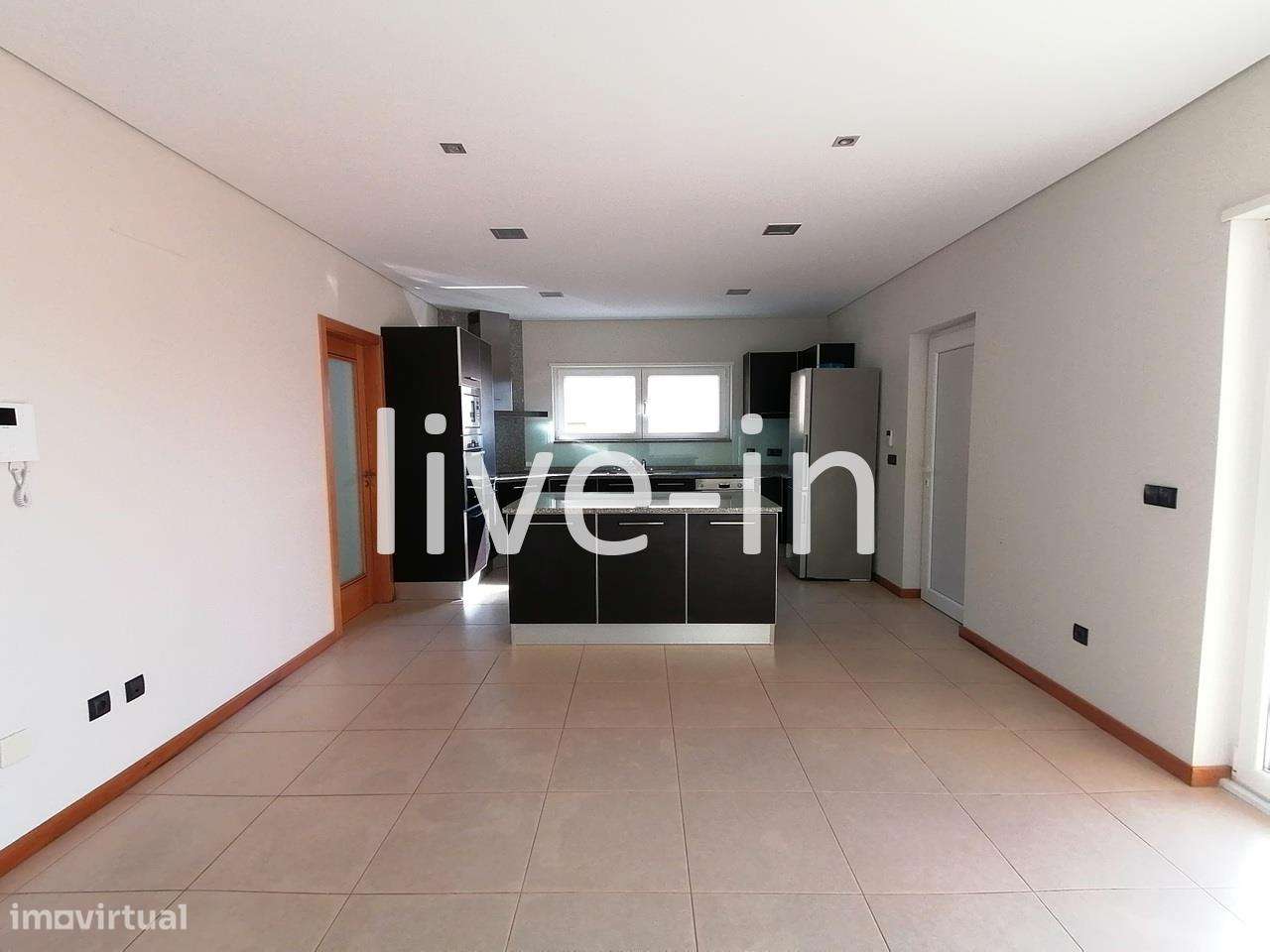 Moradia T3 com boas áreas e boa exposição solar - Grande imagem: 4/16