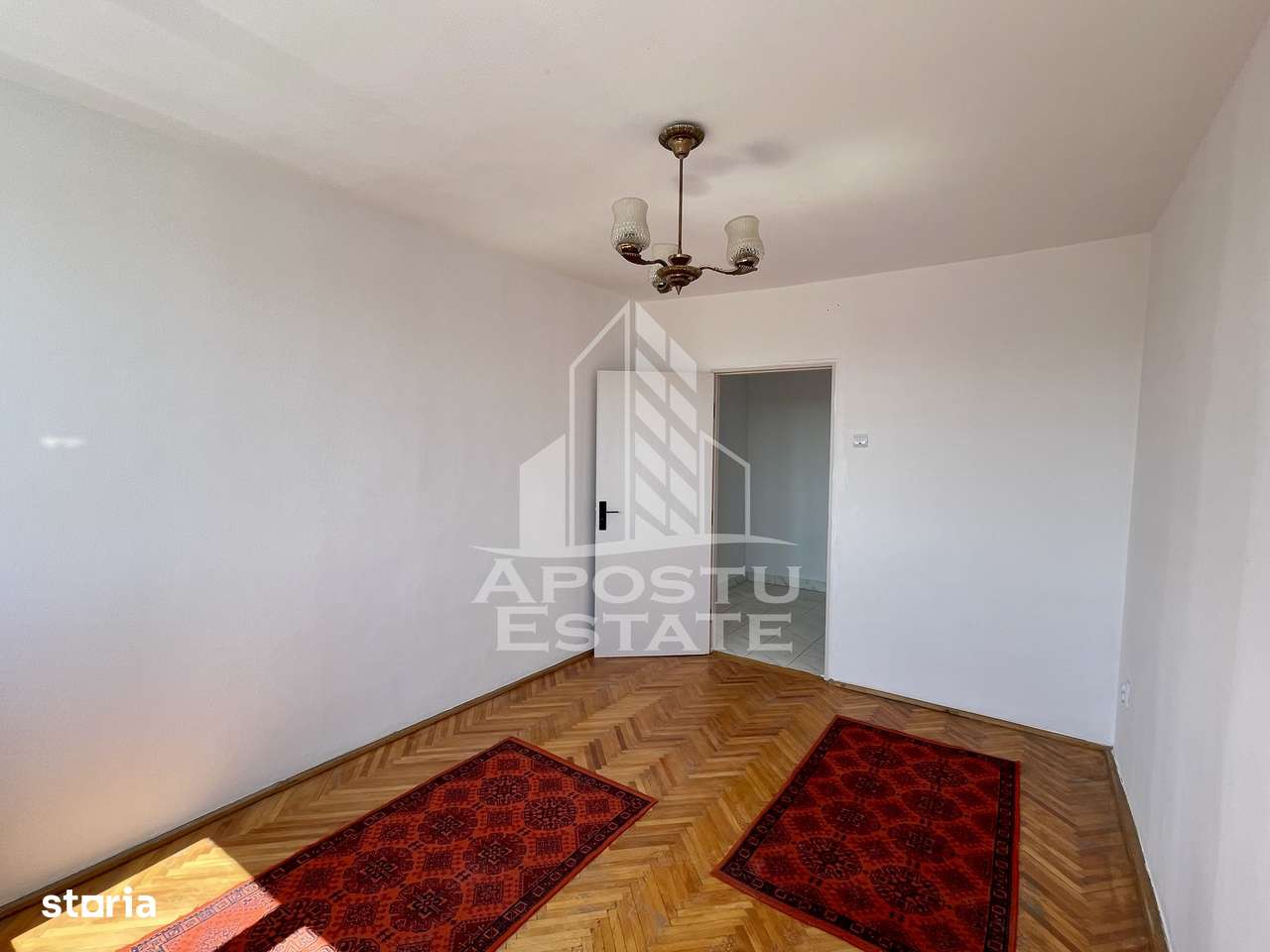 Apartament cu trei camere decomandat Bd. Cetatii - Imagine principală: 2/9