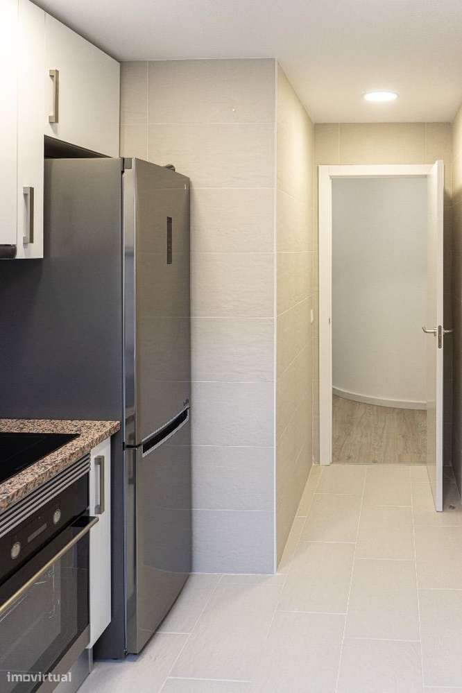 Apartamento T1 totalmente remodelado e moderno no centro de Moscavide - Grande imagem: 4/28