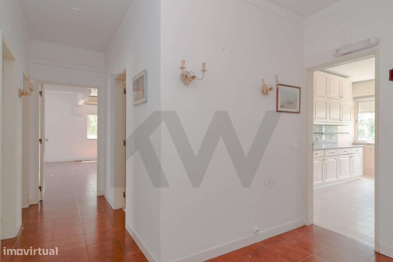 Oportunidade de Investimento: apartamento para remodelação em zona de - Grande imagem: 4/31