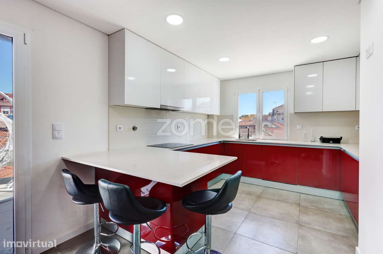 Apartamento T5 Novo em Sacavém-13