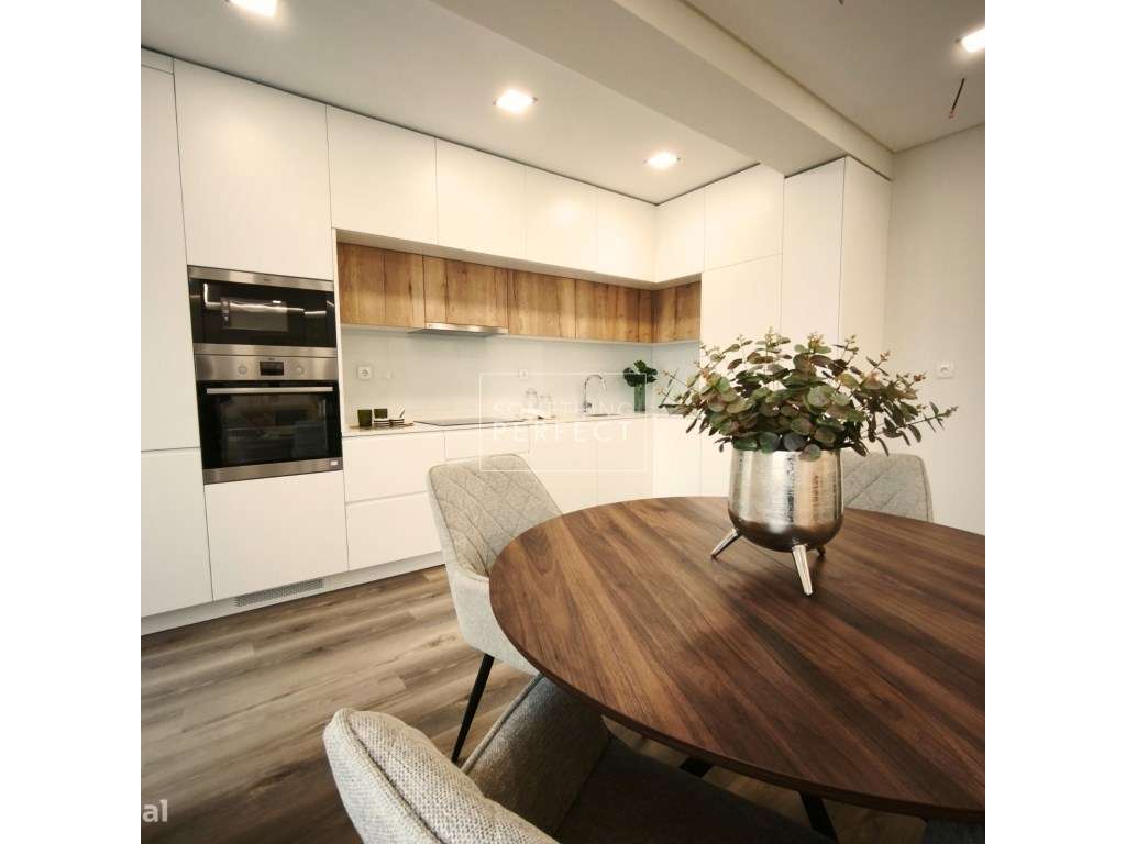 Apartamento T3 na Rua Engenheiro Nobre Guedes em Benfica-10