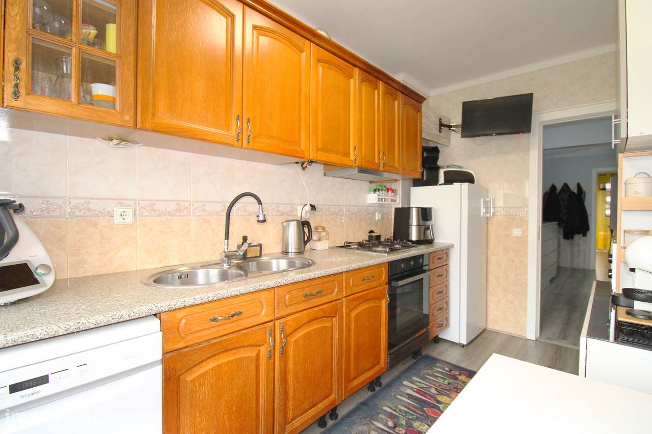 Apartamento T3 Torre da Marinha-9