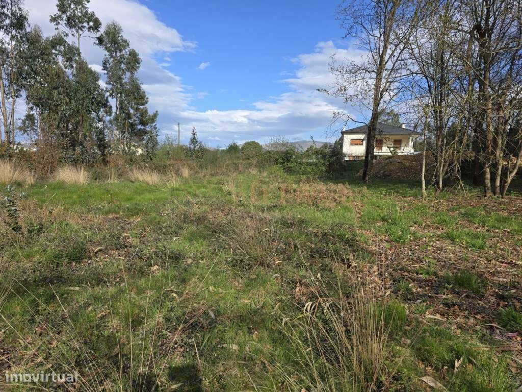 Terreno - Grande imagem: 2/8