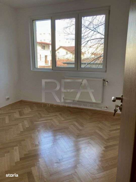 2 camere renovat pe Mihalache cu Vedere Spate - Imagine principală: 4/8