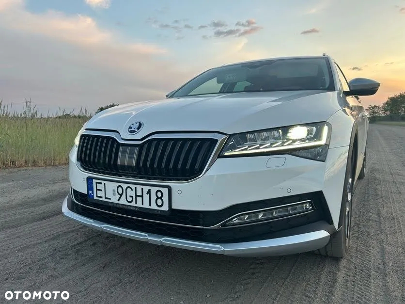 Skoda Superb 2.0 TDI SCR 4x4 Scout DSG - 4