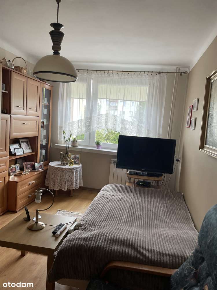 Trzypokojowe mieszkanie z balkonem do wynajęcia - Pełny obrazek: 4/6