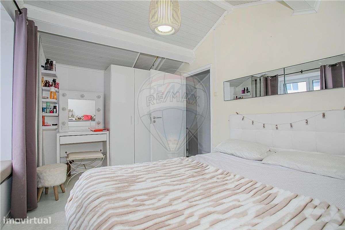 Moradia T4 para venda-16