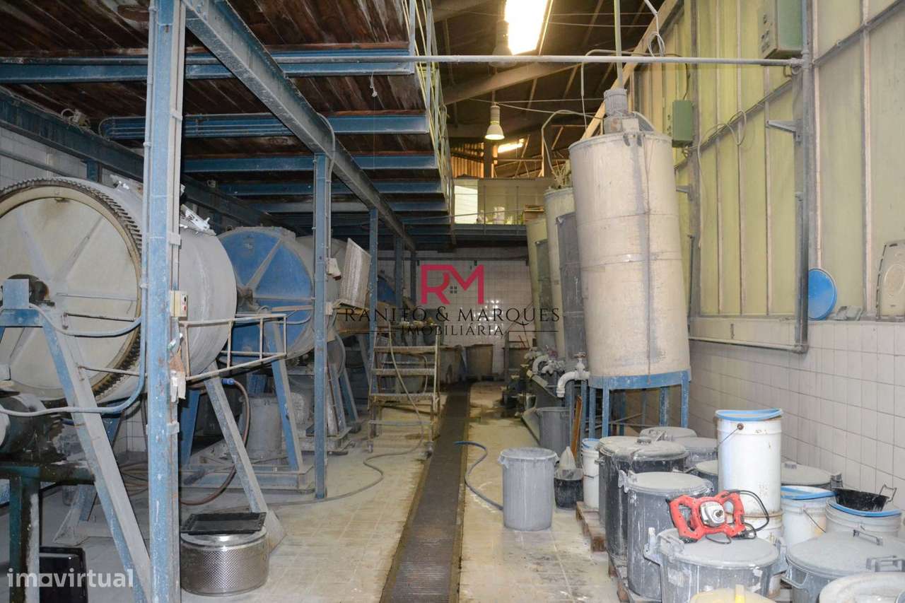 ARMAZÉM INDUSTRIAL COM 4.040M2 | RIO TINTO, GONDOMAR-18