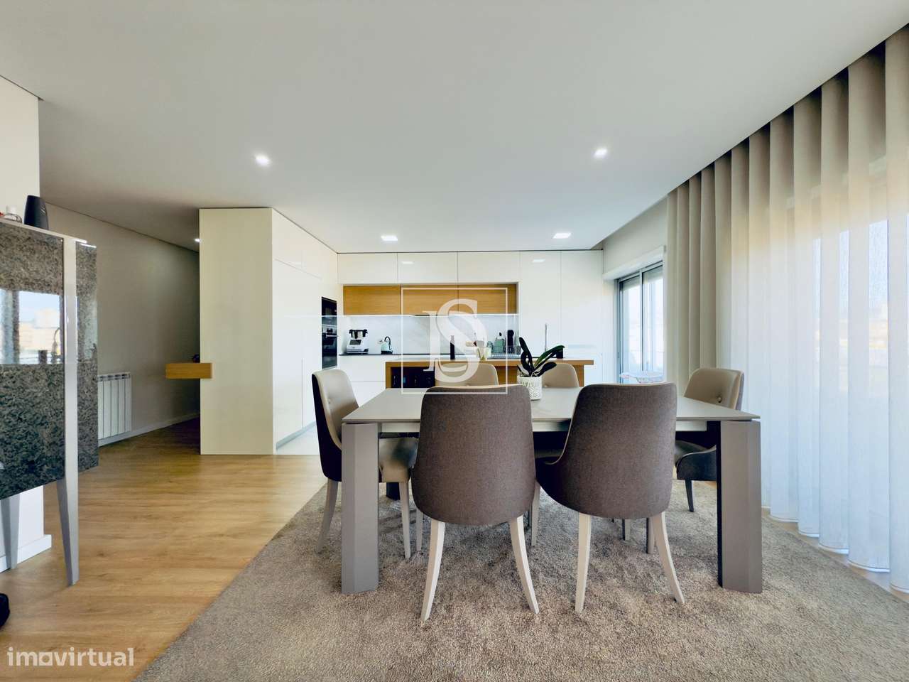 Apartamento T3 com Terraço, Vista Serra e Garagem para 3 Carros em Val - Grande imagem: 4/40