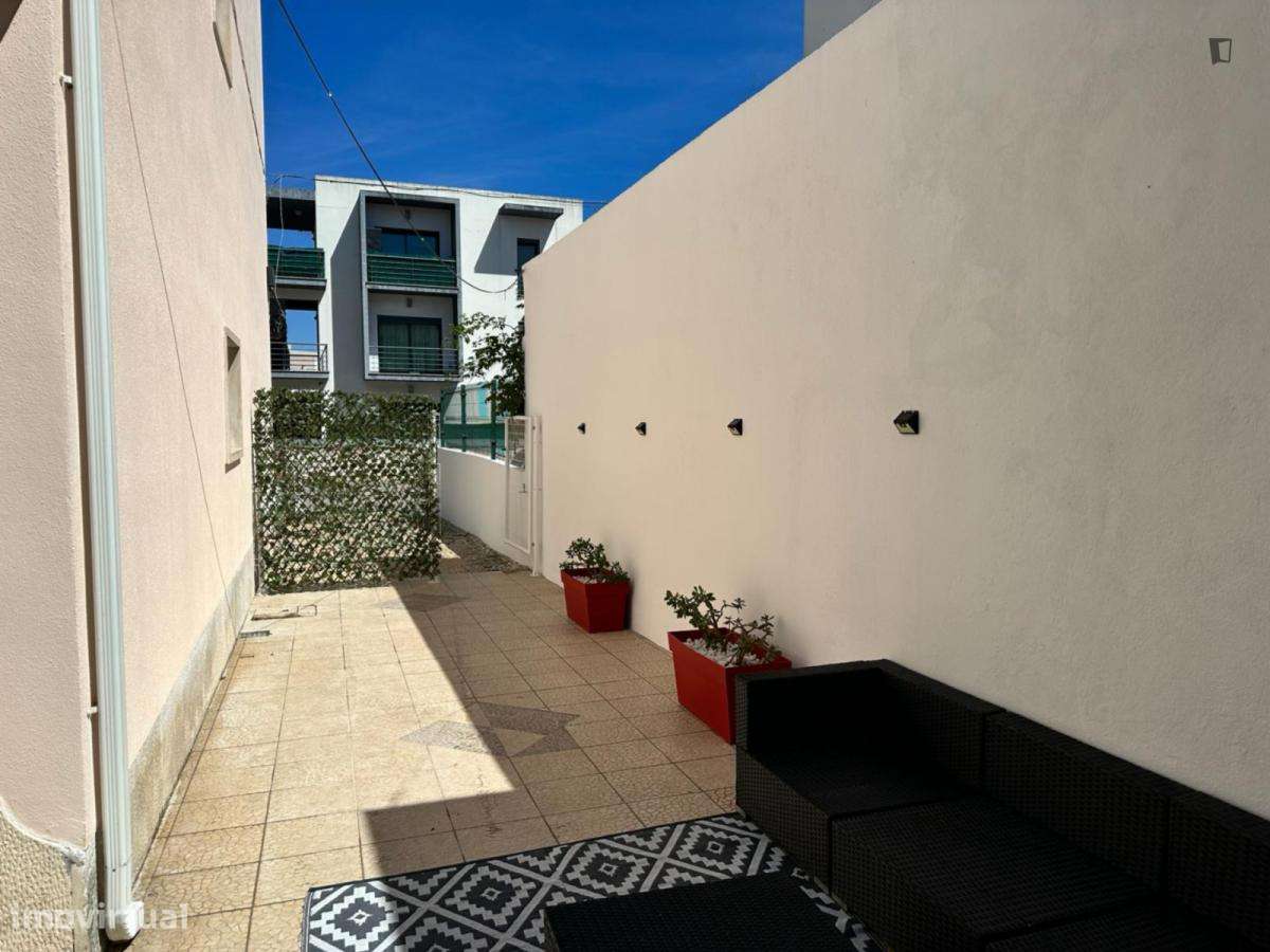 Estúdio - localizado em Norton de Matos Coimbra - Grande imagem: 2/7