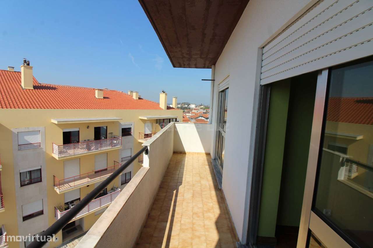 Apartamento T3 - Com Garagem e Sótão-5