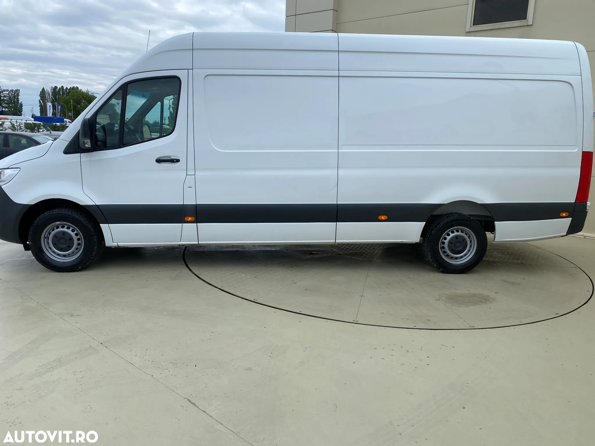 Mercedes-Benz Sprinter 319CDI LUNG AUTOMAT - 11