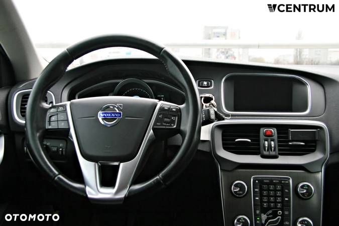 Volvo V40 D2 Momentum - 12