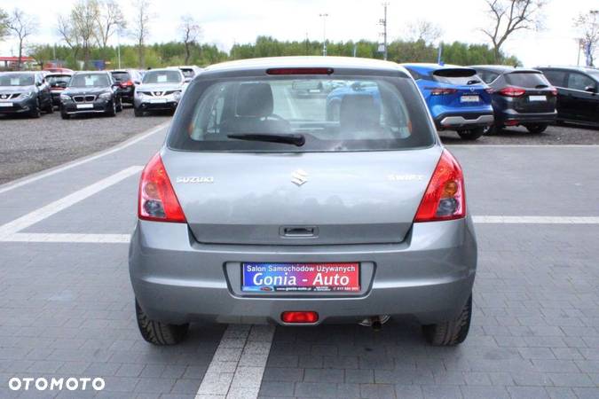 Suzuki Swift - 8