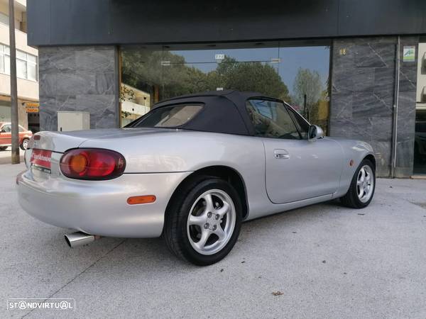 Mazda MX-5 1.8 16V - 24