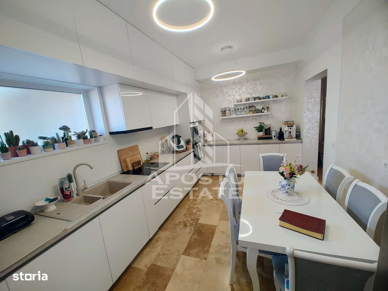 Casa individuala, 5 camere , 3 bai,2 balcoane ,acces auto, Braytim - Imagine principală: 5/13