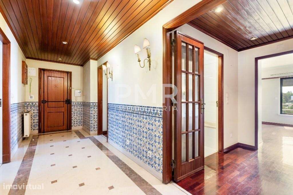 Apartamento T4 no Lumiar-12