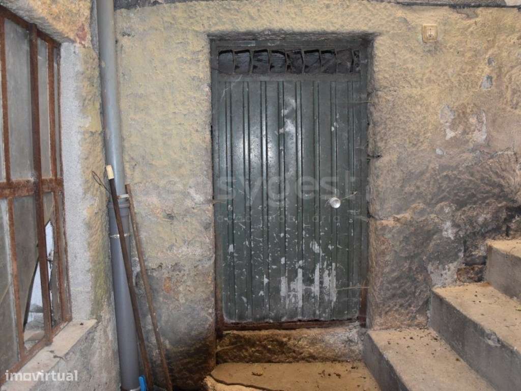 Moradia M4 para reconstrução, na freguesia de Bodiosa - Grande imagem: 5/21