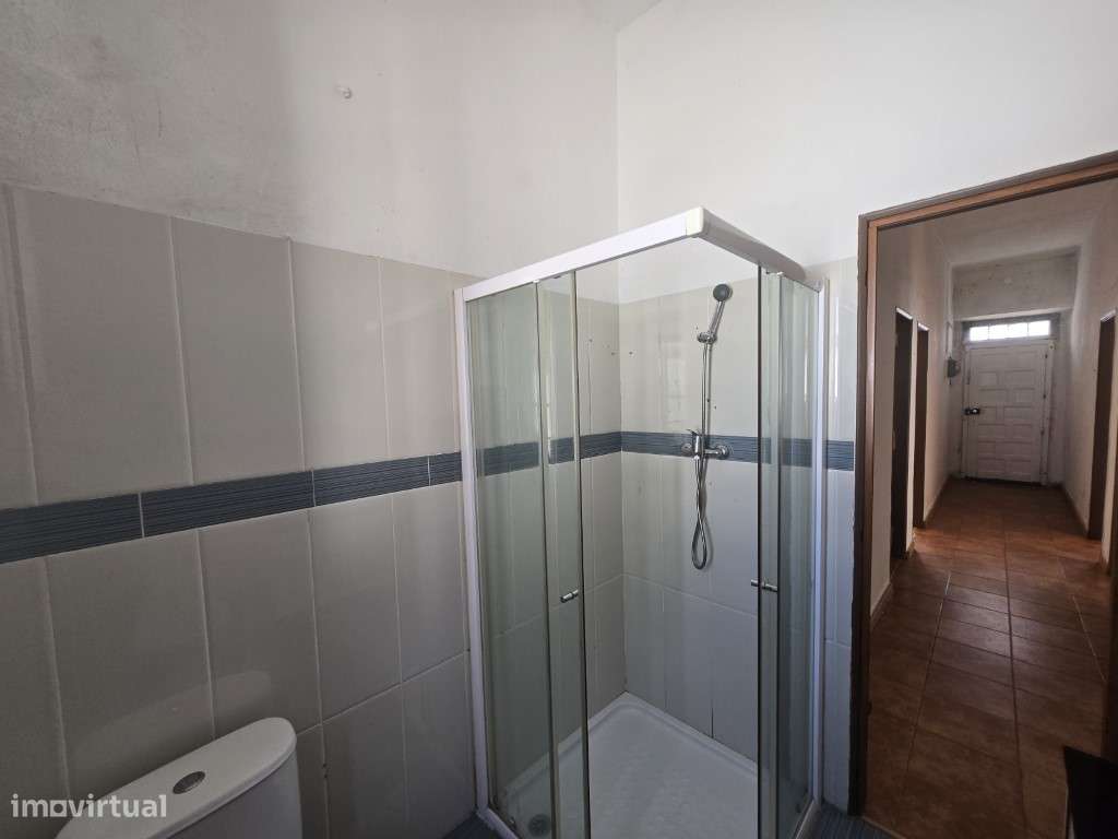 Moradia Térrea com Terreno no Centro da Malveira - Potencial para 2... - Grande imagem: 5/26