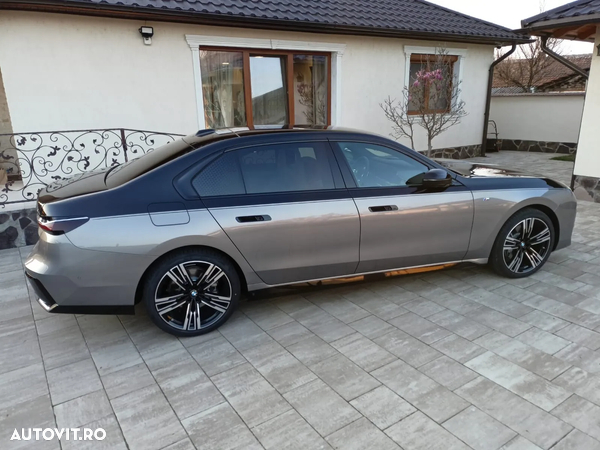 BMW Seria 7 740d xDrive - 29