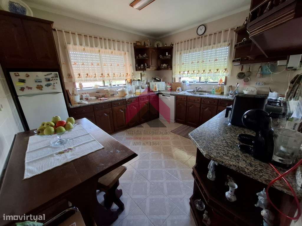 Moradia T3 Isolada na Costa do Valado-11