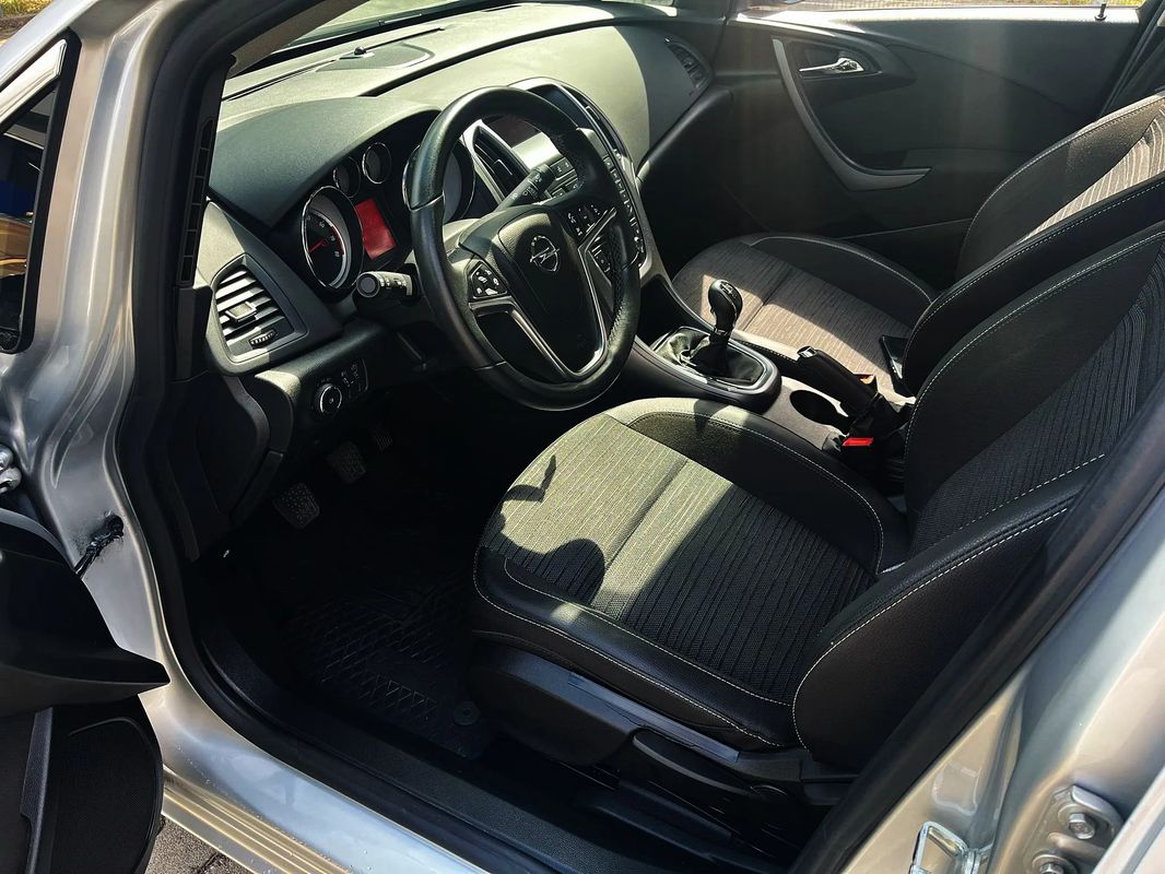 opel astra