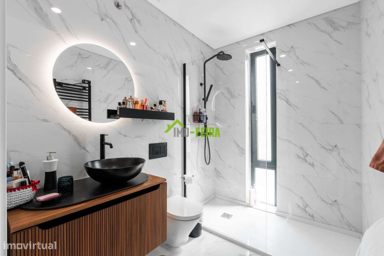 MORADIA LUXO COM PISCINA-17