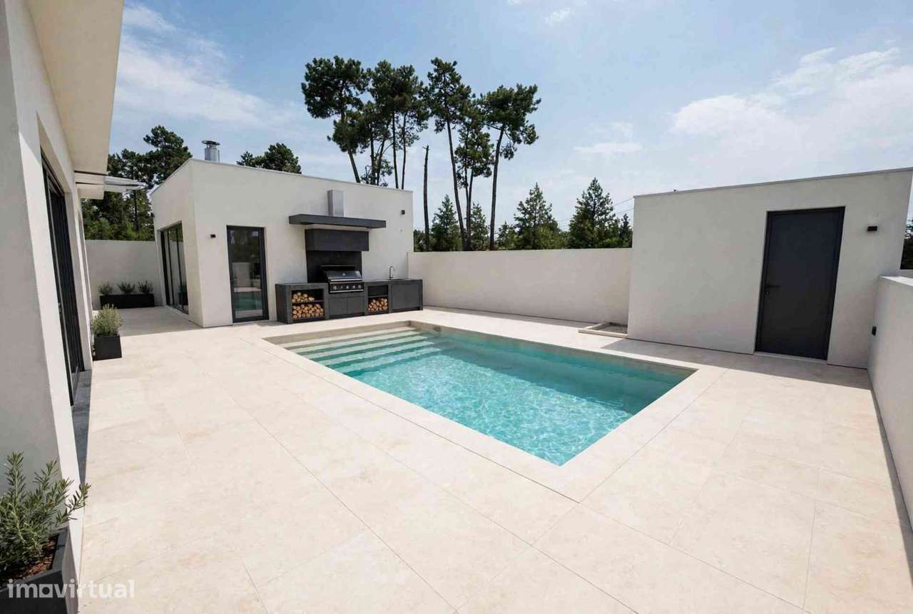 Moradia T5 Nova com Piscina, Garagem e Segurança-17