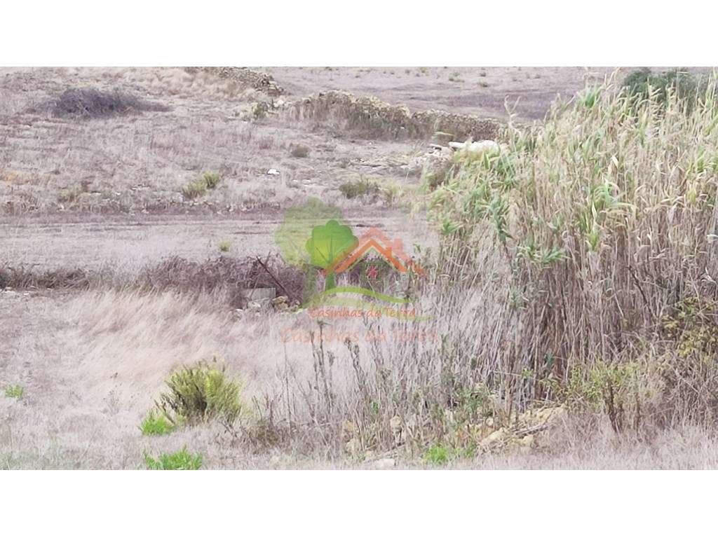 Terreno urbano para construção de moradia de 250m2 - Grande imagem: 3/9