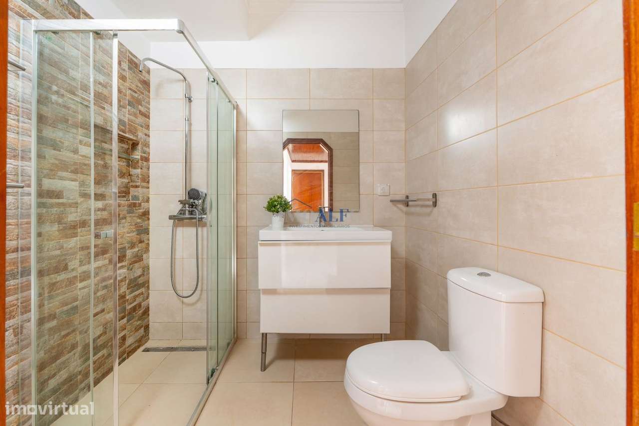 Apartamento T3 no centro de Vialonga com elevador-20