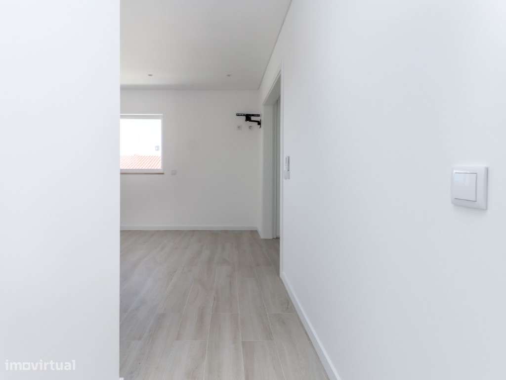 Moradia T4+1 Nova com Piscina Aquecida e Ginásio em Vidro Luxo, Con...-21