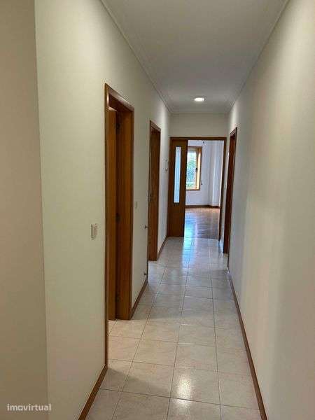 Apartamento T2 com Suite | 104 m² | Garagem | Grijó (Seixezelo) - Grande imagem: 4/12