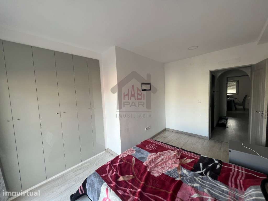 Excelente Andar Moradia ,Com Logradouro - Grande imagem: 5/28