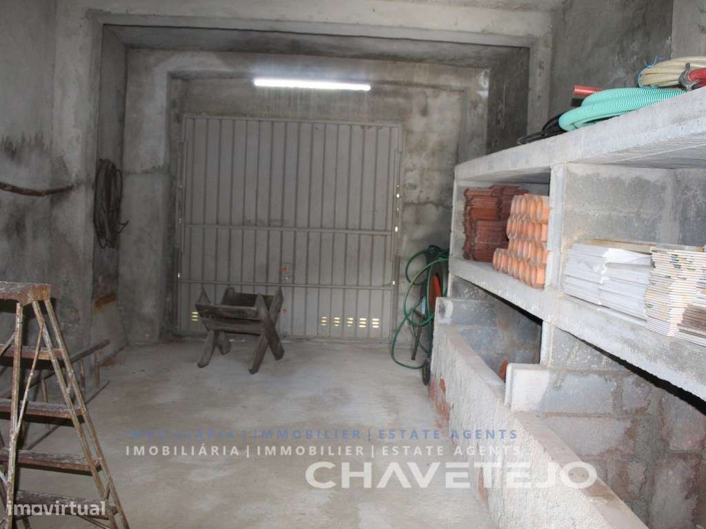 Oportunidade! Quinta com moradia, anexo e terreno próxima da Albufe...-29