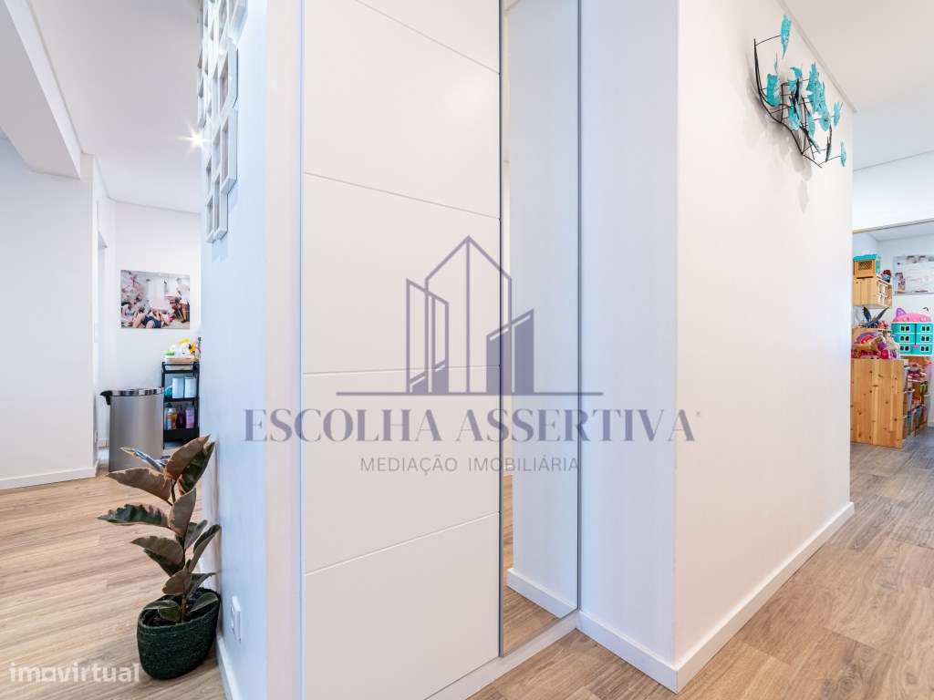 Apartamento T3 remodelado, com vista desafogada-14