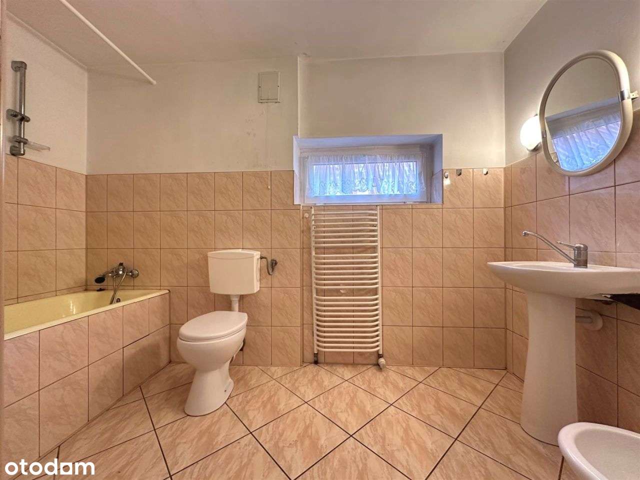 Dom w zielonej okolicy blisko stoku narciarskiego-13