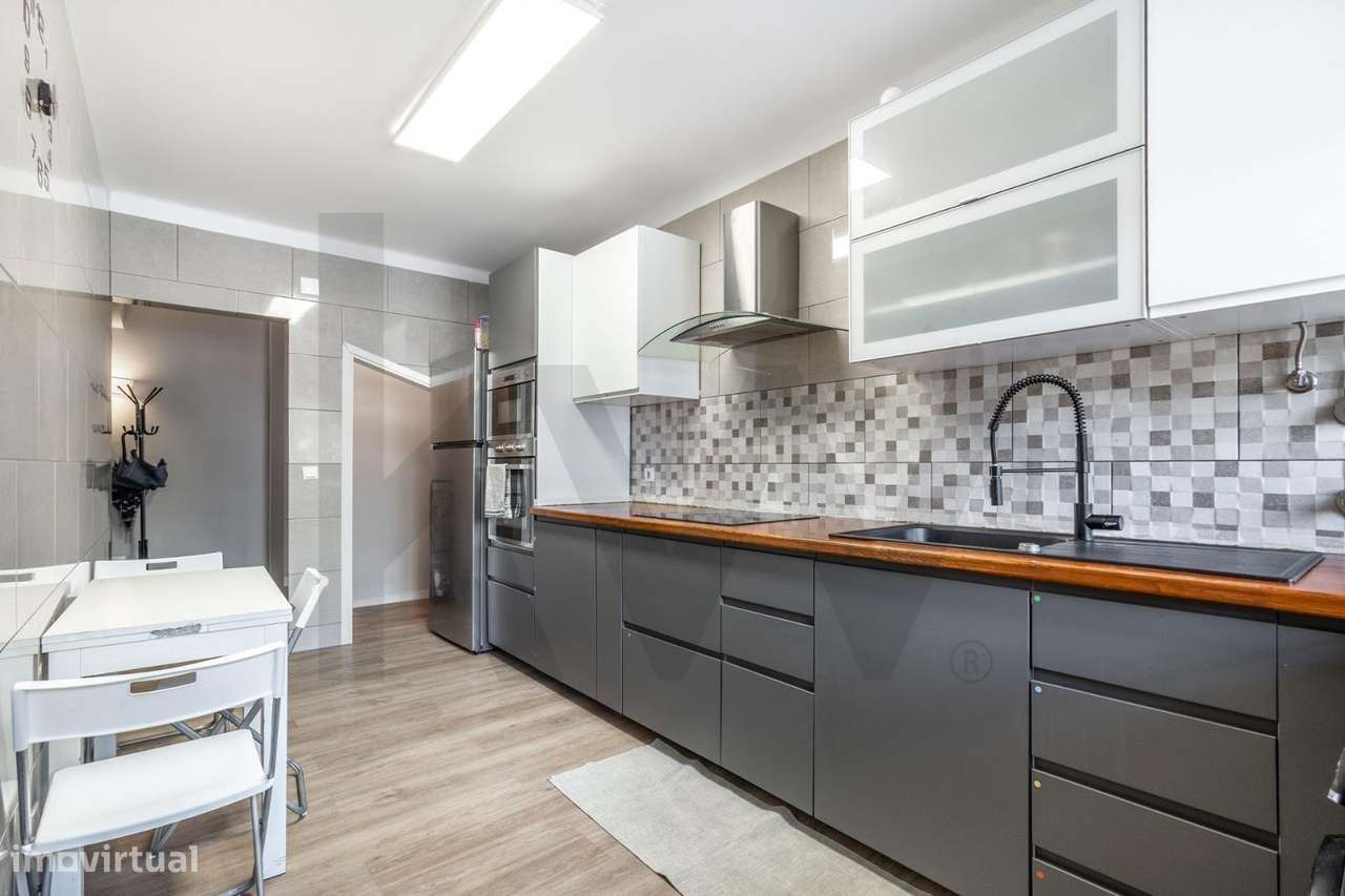 ​​​​​​​​​​​​​​Apartamento T3 renovado com 111 m2 3º andar - Centro da - Grande imagem: 4/31