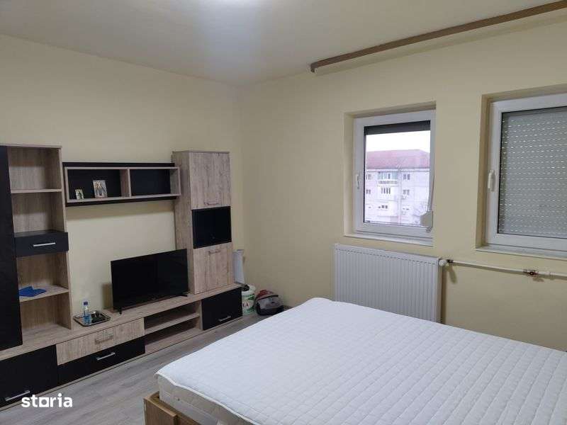 Chirie garsoniera Rogerius 220 euro - Imagine principală: 4/7