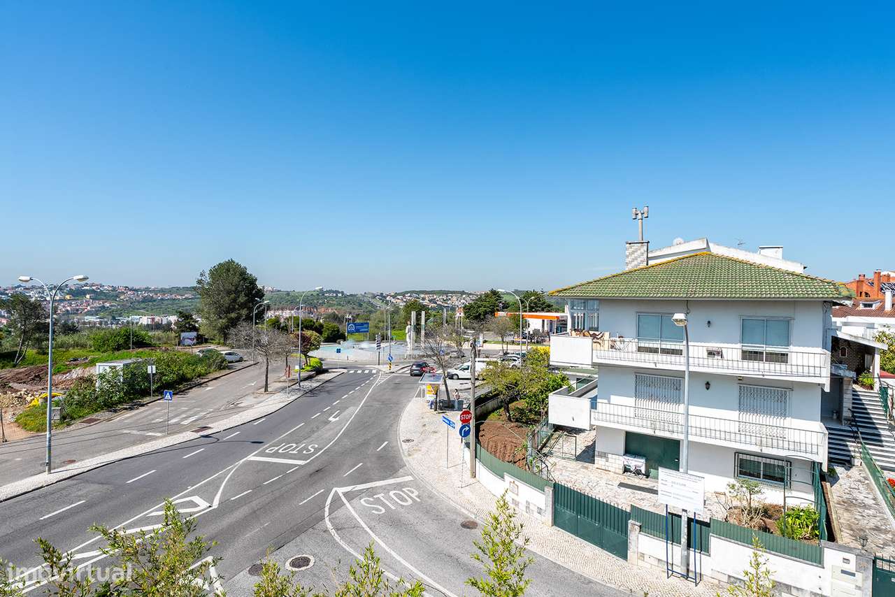 Moradia Geminada T4 em Queijas, Oeiras com Jardim Privativo-15
