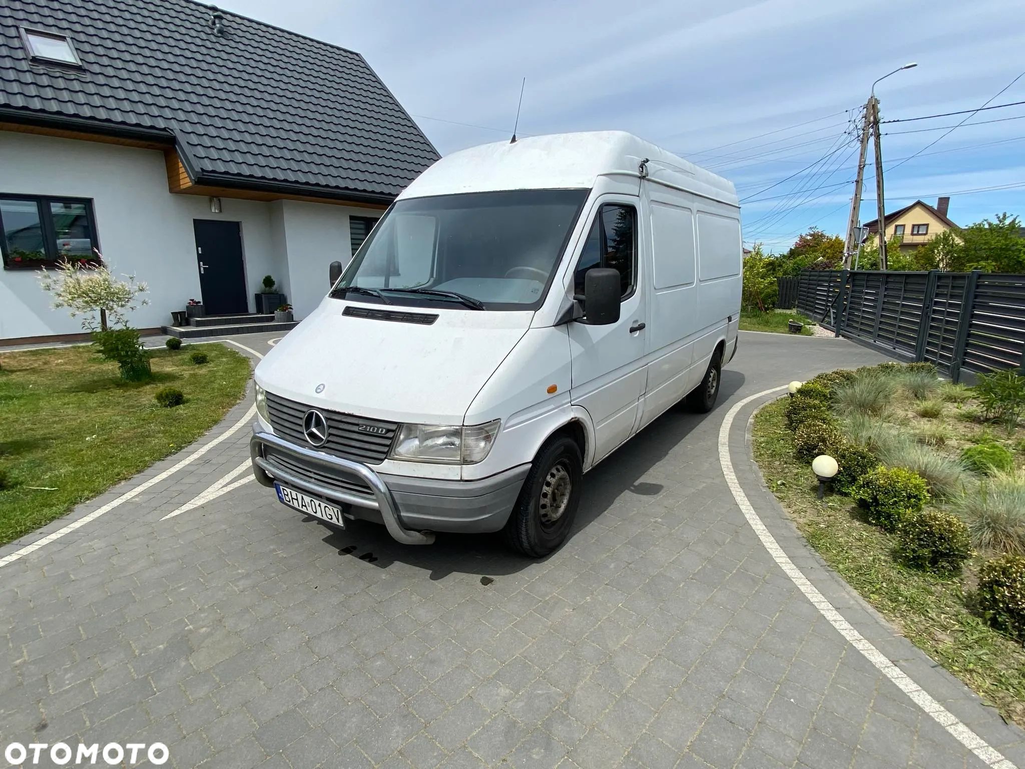 Mercedes-Benz Sprinter - 1