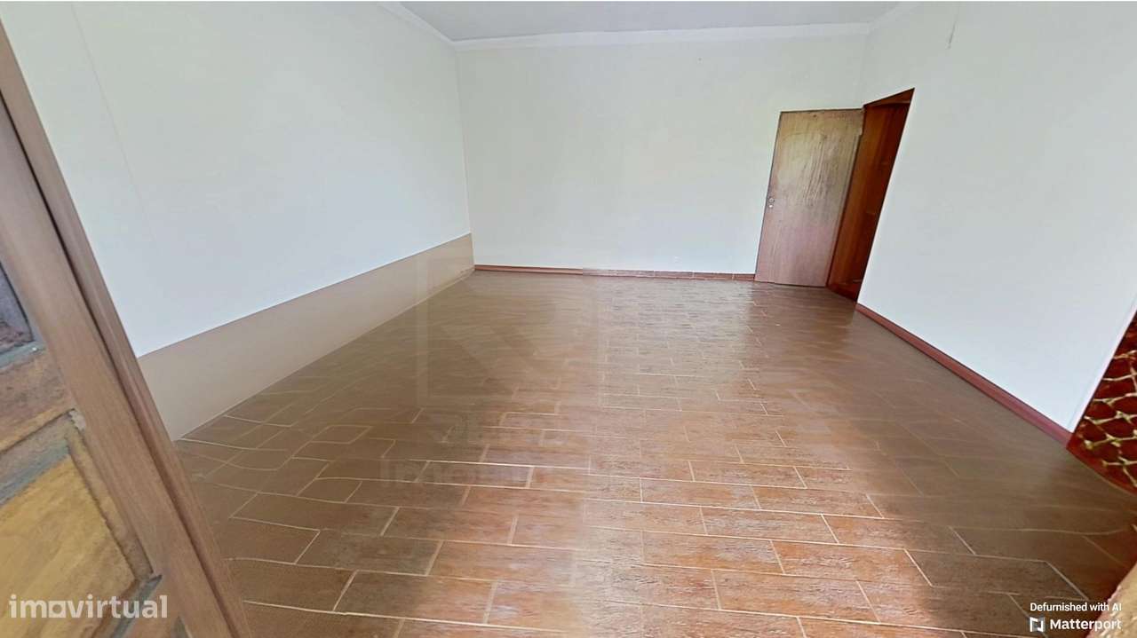 Moradia T6 com Terreno 1000 m² + Terreno Rústico – Medelim-12