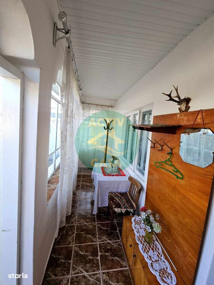 Casa de vanzare - Imagine principală: 5/10