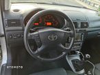 Toyota Avensis 2.0 D-4D Combi - 11