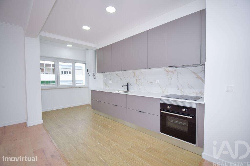 Apartamento T3 em Massamá e Monte Abraão de 75,00 m2 - Grande imagem: 4/23