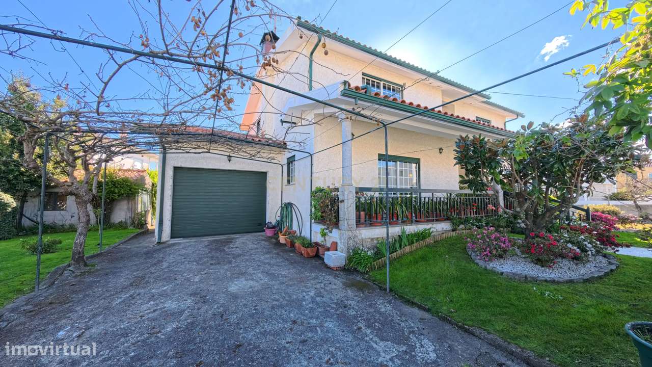 Moradia térrea T5 com 1600 m² de terreno em Fragosela - Viseu - Grande imagem: 2/22