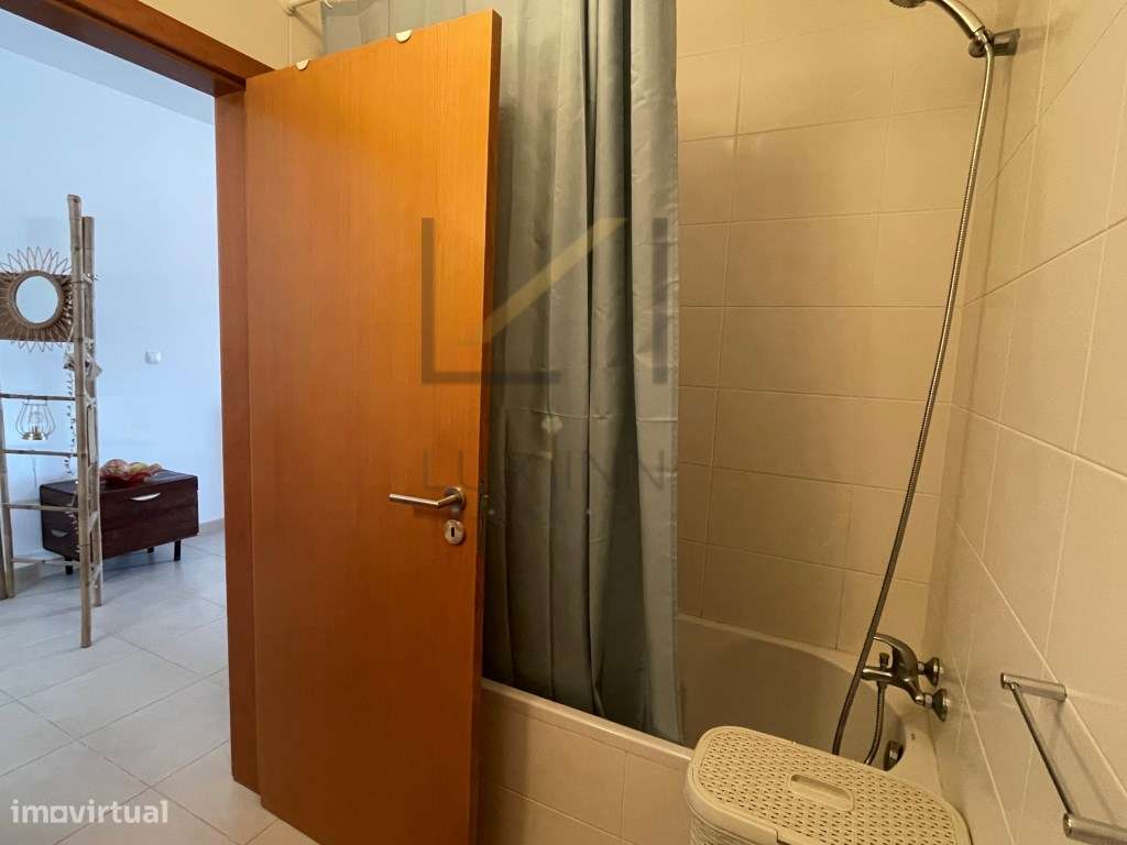 Apartamento T0, Mobilado e Equipado, Urb. Palmela VIllage situado n...-18