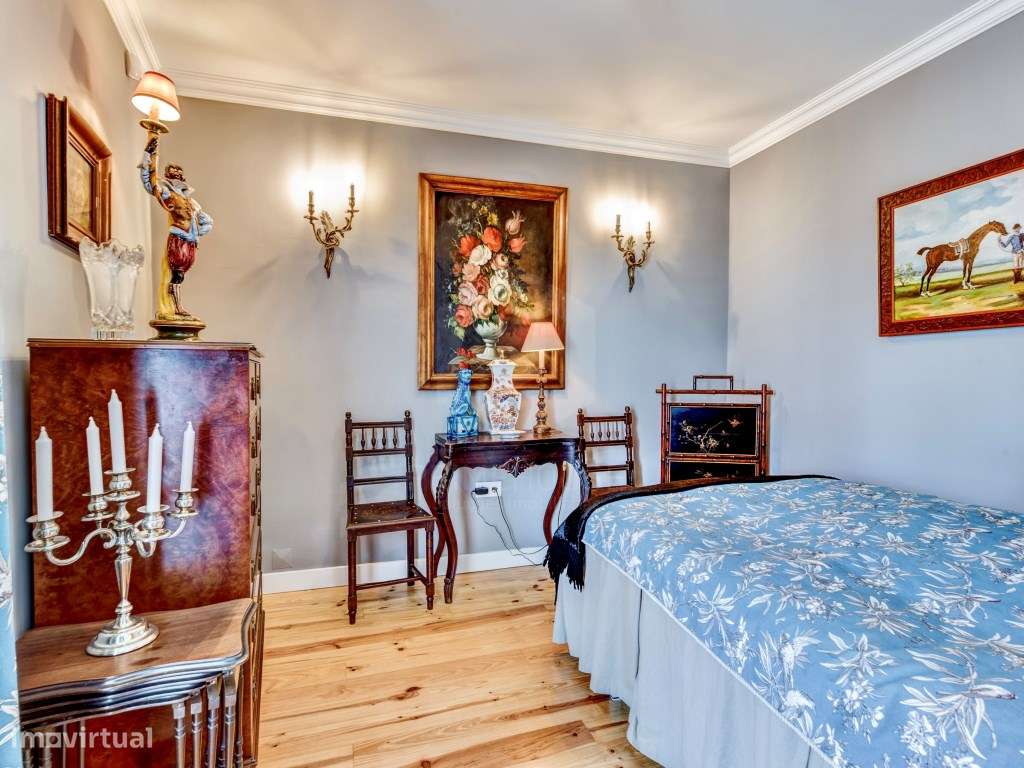 Moradia T4+1 no Centro da Vila Nogueira de Azeitão-36