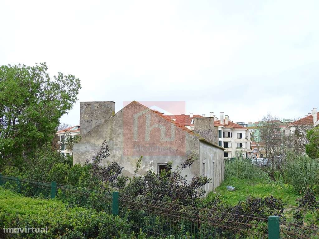 Edifício habitacional e Moinho para recuperar em Alcochete-22